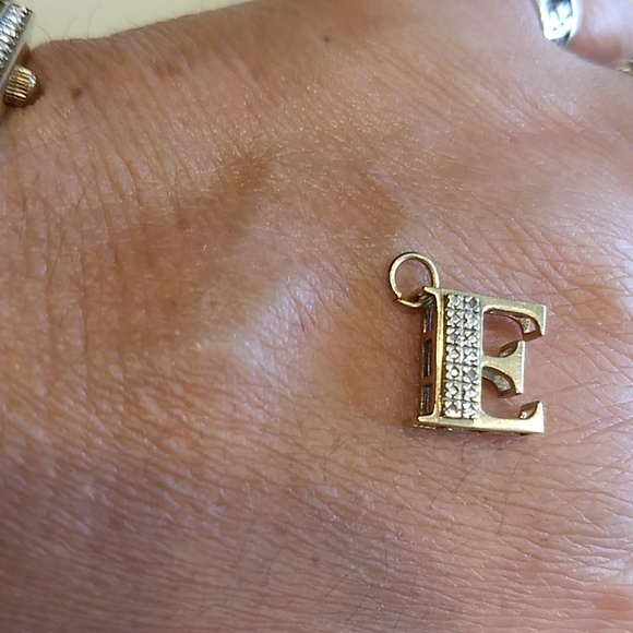 ❤FINALPRICE❤️E,initial yellow gold 10K SR marked - Picture 4 of 14